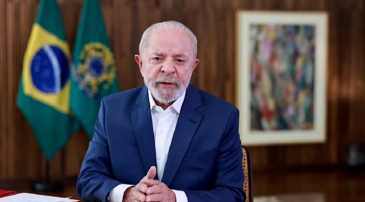 Imagem de Lula mantém agenda após explosões próximas ao Planalto