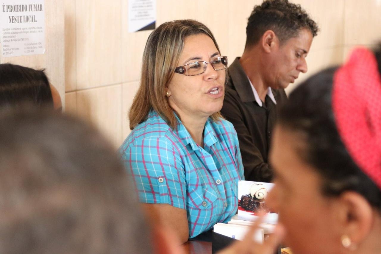 Imagem de Merendeiras e recepcionistas que atuam na SEC, Ufba e Hemoba denunciam que estão sem receber salários e benefícios