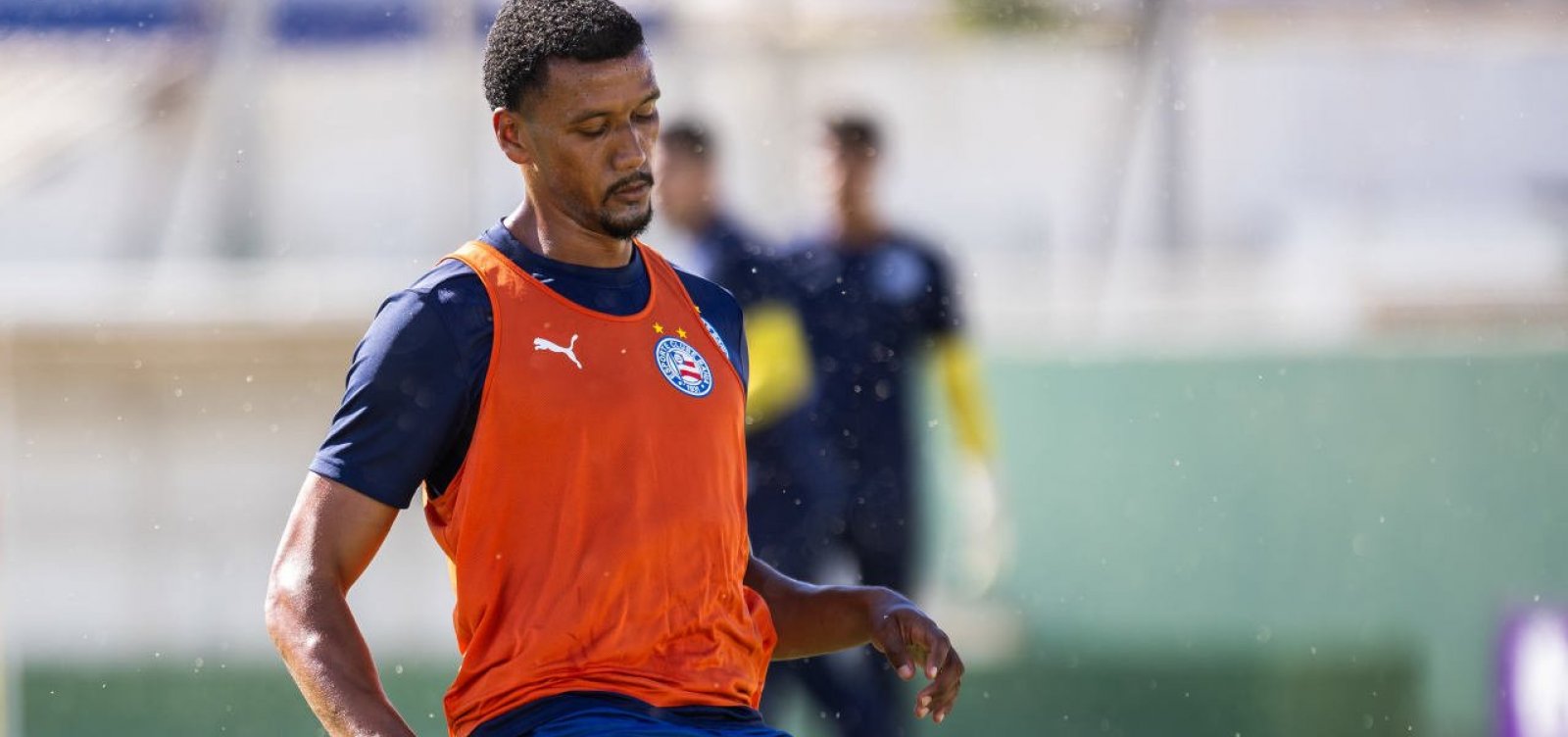 Imagem de Bahia oficializa venda de Rezende para clube da China e encerra ciclo do volante no clube