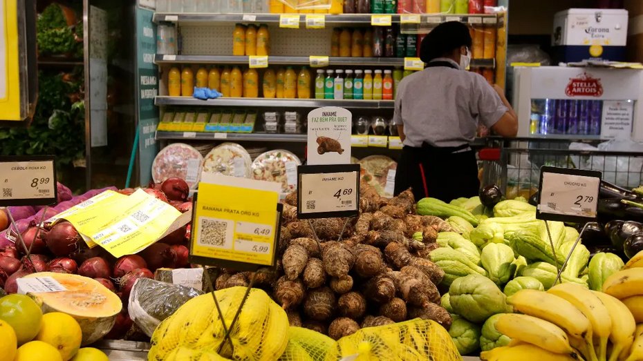 Imagem de Preços dos alimentos disparam e pesam na inflação de março