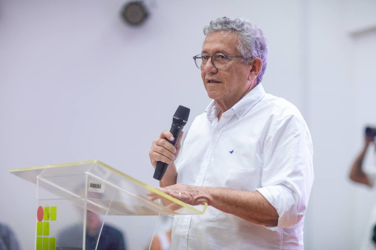 Imagem de Petrobras oficializa retomada da Fafen em Camaçari e Caetano celebra geração de empregos e fortalecimento da indústria