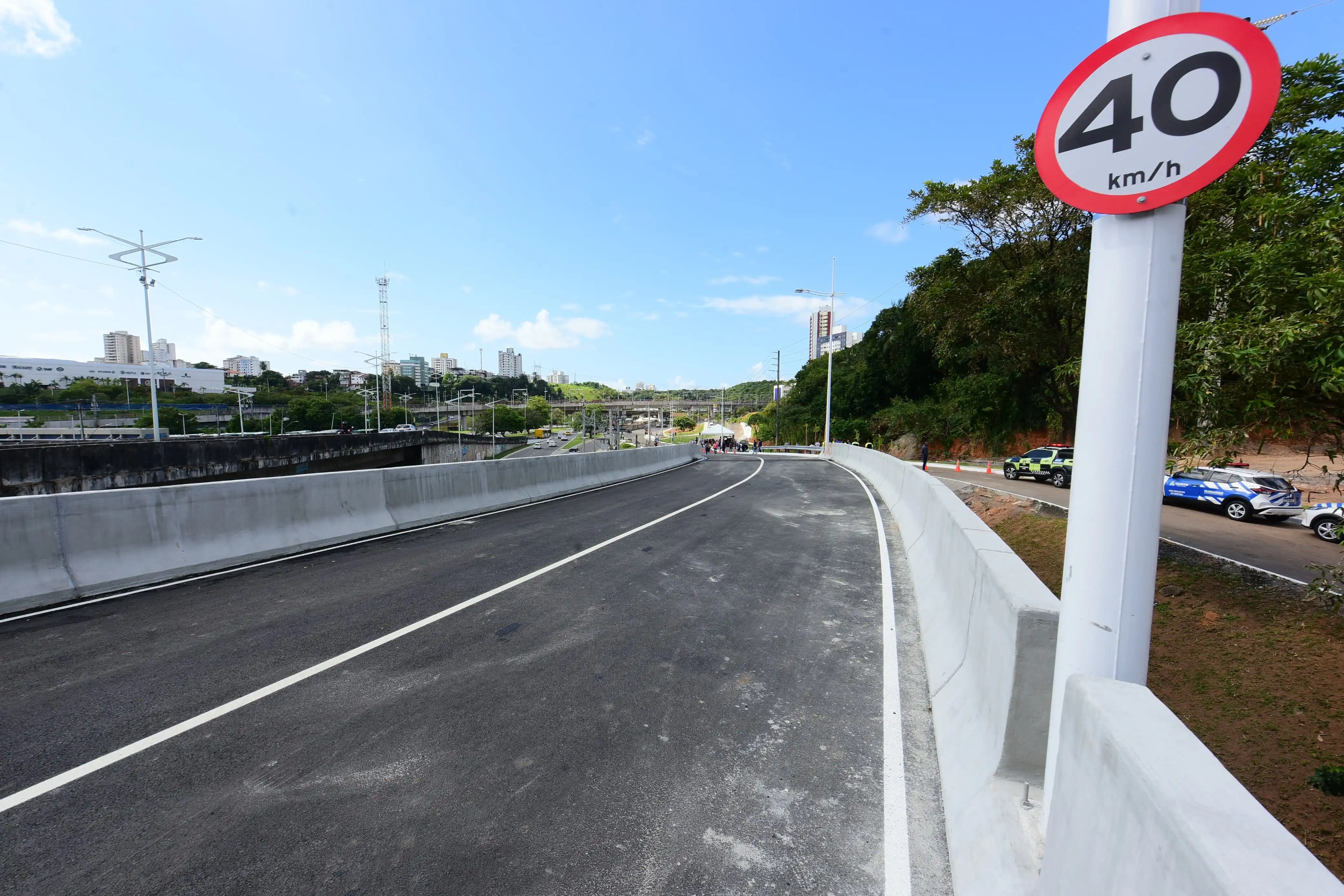 Imagem de Prefeitura entrega ligação que permite tráfego direto da Av. Barros Reis para Av. Bonocô e desafoga Rótula do Abacaxi