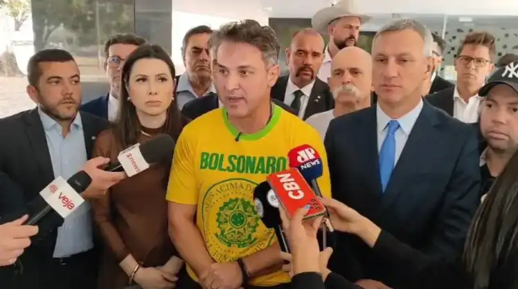 Imagem de Oposição pressiona por urgência da anistia diante do começo do julgamento de Bolsonaro
