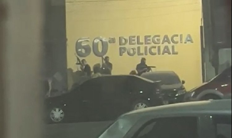 Imagem de Grupo armado invade delegacia no RJ para resgatar chefe de tráfico