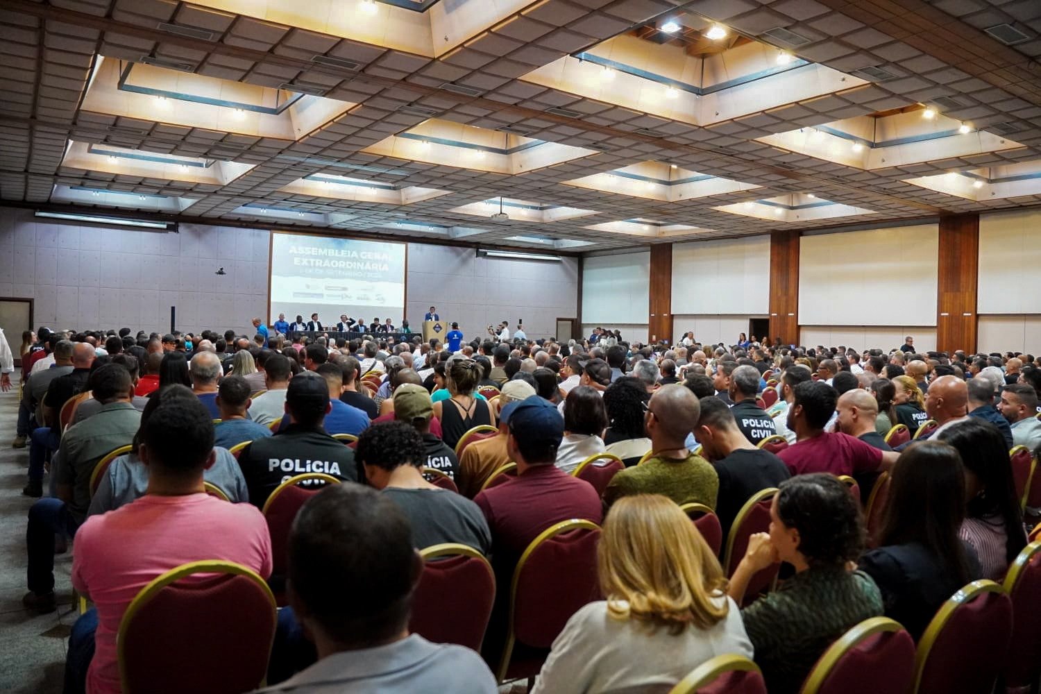 Imagem de Servidores das Polícias Civil e Técnica anunciam caminhada após Assembleia Extraordinária Conjunta nesta quarta-feira (13)