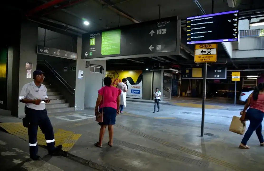 Imagem de Estação da Lapa passa a ter informações de ônibus em tempo real para usuários