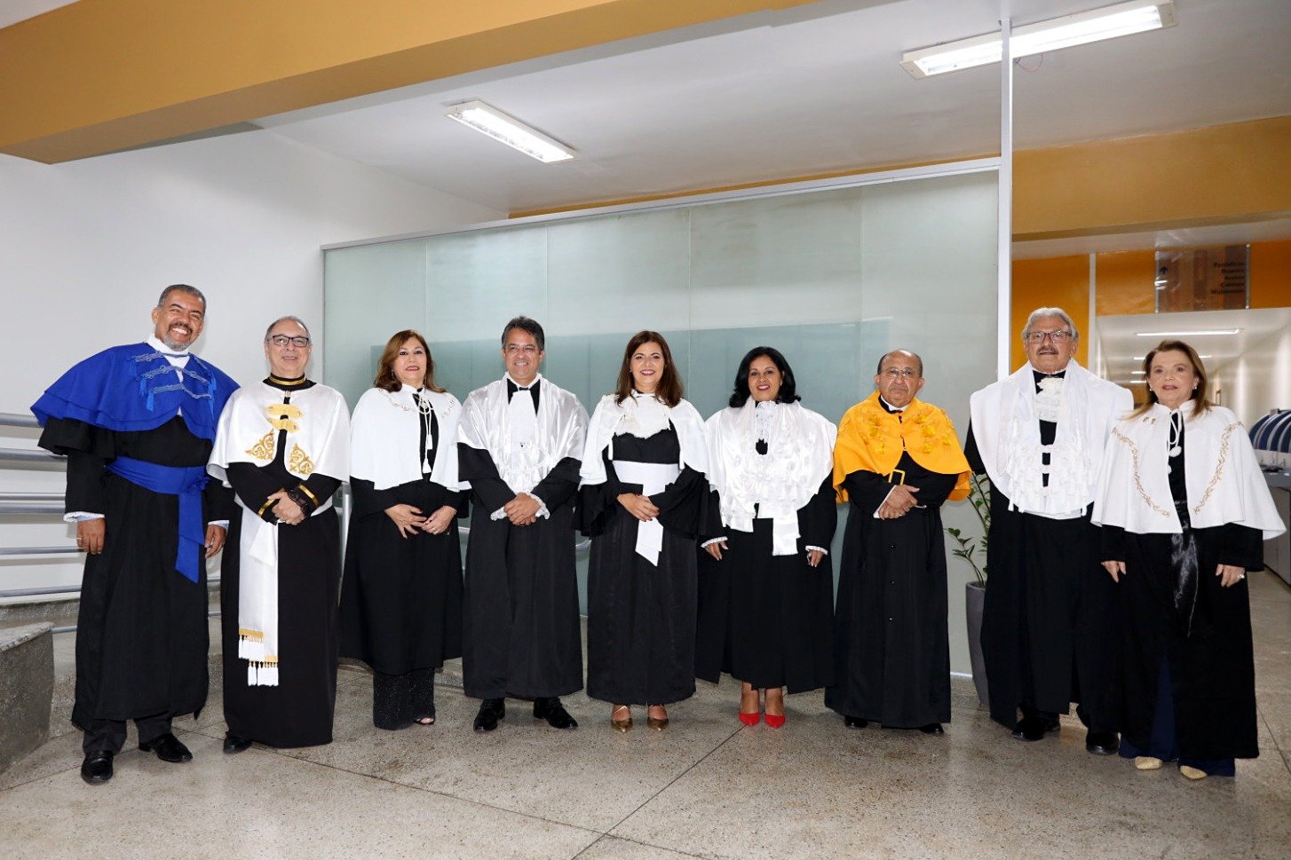 Imagem de Reitores Alessandro Fernandes e Maurício Santana tomam posse na Uesc, em cerimônia prestigiada por autoridades