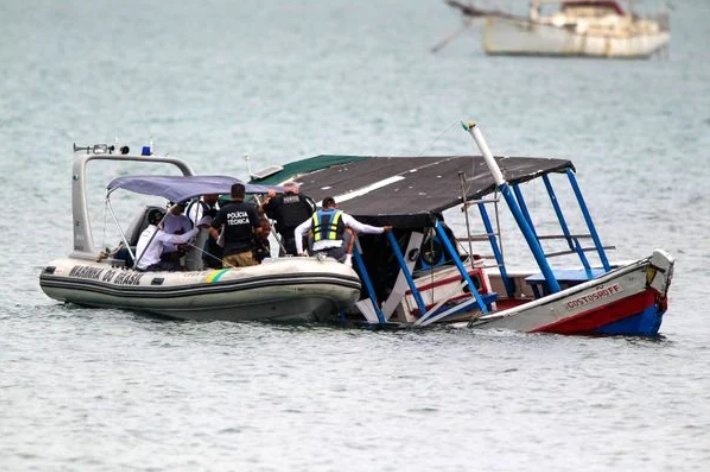 Imagem de Prefeito Dailton Filho anuncia adiamento do Madre Verão apôs naufrágio que deixou 8 mortos