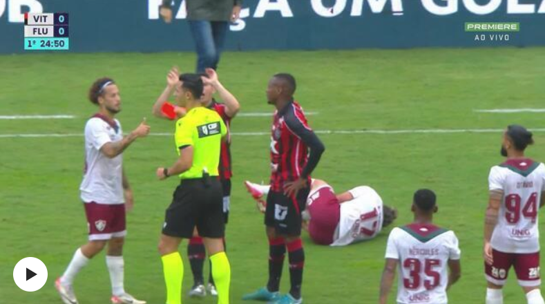 Imagem de Em partida agitada, Fluminense bate o Vitória e volta a vencer após três rodadas
