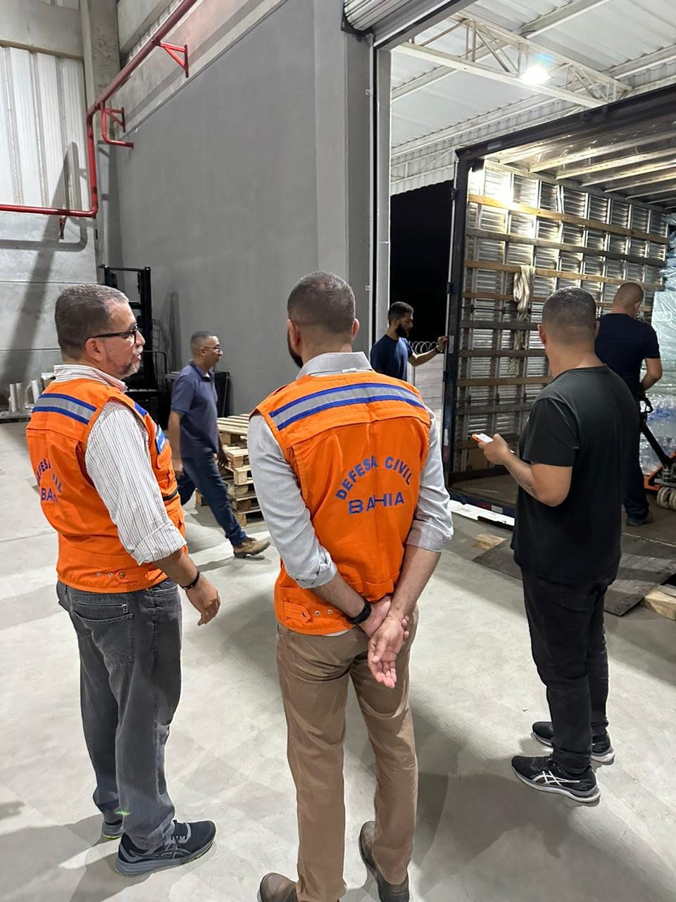 Imagem de Estado envia kits de ajuda humanitária para municípios afetados pela chuva; bombeiros militares reforçam atuação nas regiões sul e extremo sul