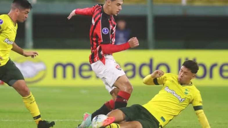Imagem de Vitória controla jogo na Argentina e fica no empate com o Defensa y Justicia