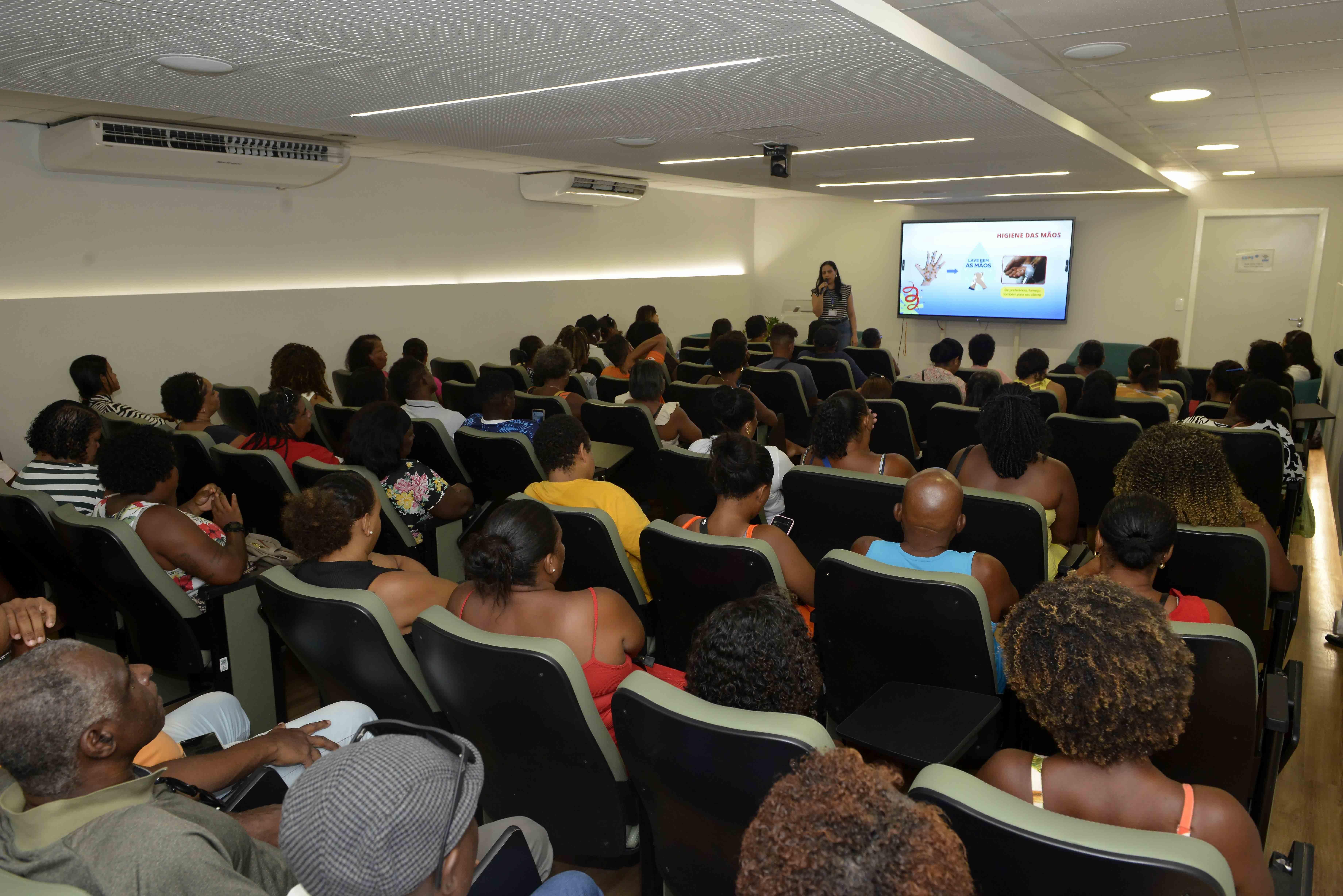 Imagem de Vigilância Sanitária abre novas turmas de capacitação para trabalhadores das festas populares
