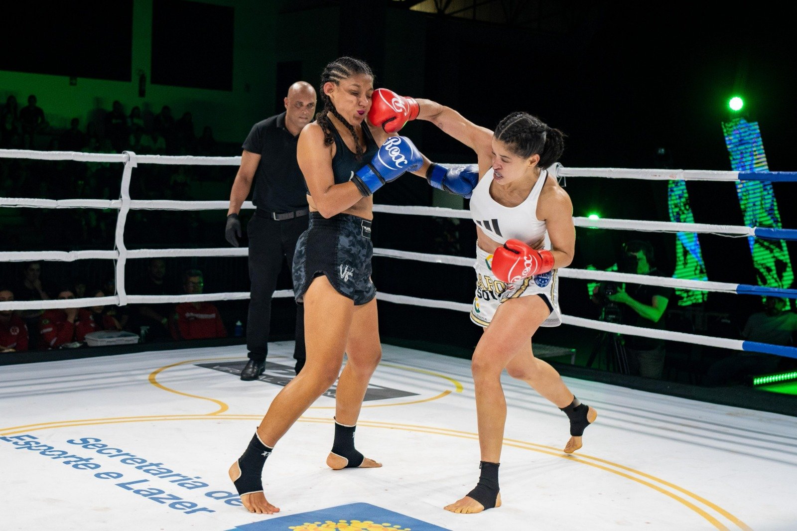 Imagem de Atleta baiana patrocinada pela Petrobahia conquista evento de kickboxing mais importante da América Latina