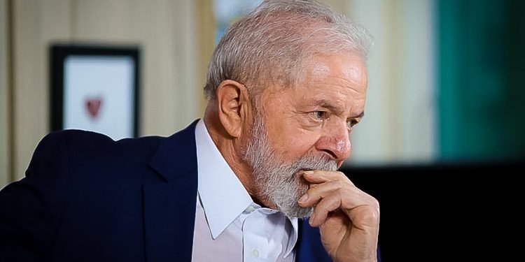 Imagem de Lula foi autuado pela Receita por não declarar mercadorias ao passar por fiscalização