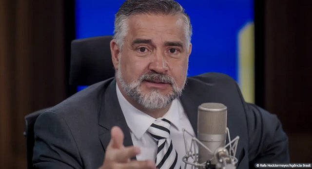 Imagem de Paulo Pimenta: ‘Publicações não foram deboches, e sim estratégia para aproveitar pautas do dia’