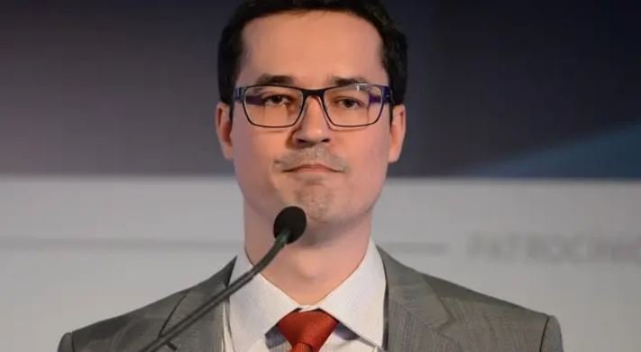 Imagem de Corregedor da Câmara tenta notificar Dallagnol, mas não consegue 