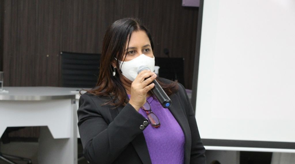 Imagem de Após morte de crianças na fila da regulação, Kátia Oliveira cobra medidas do Governo do Estado