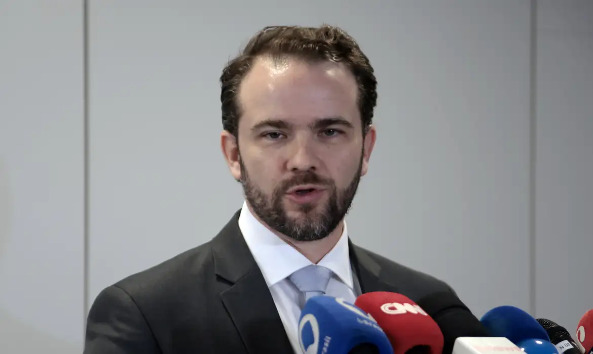 Imagem de Novo Desenrola deve permitir uso do FGTS para renegociação de dívidas