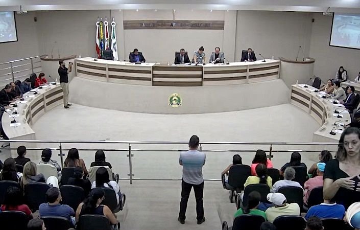 Imagem de Barreiras: Câmara atropela ritos regimentais e aprova empréstimo de R$ 60 milhões em sessão ‘relâmpago’