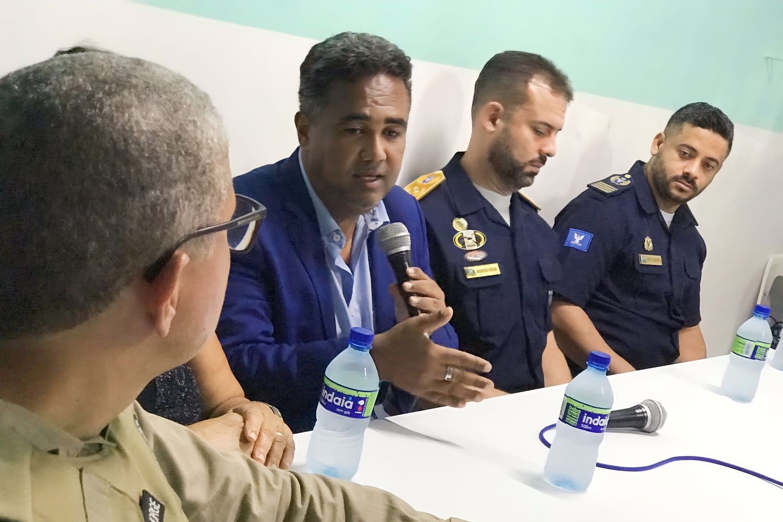 Imagem de Leandro Guerrilha cobra mais segurança e propõe base fixa da PM e GCM no Cabula