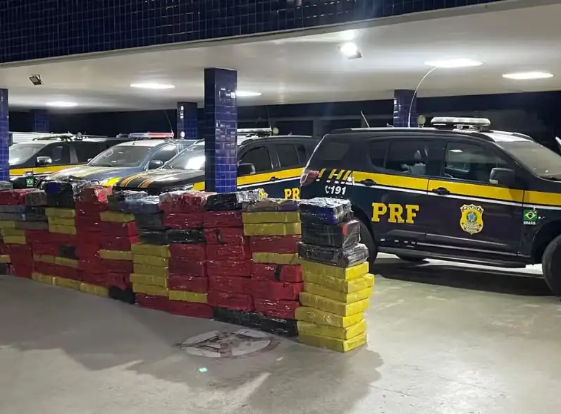 Imagem de Motorista é preso suspeito de transportar quase duas toneladas de maconha em caminhão na Bahia