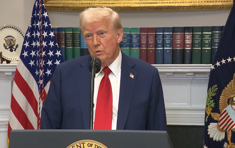 Imagem de Donald Trump pede pena de morte para assassino de Charlie Kirk