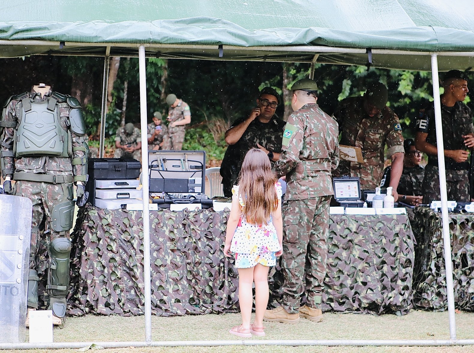 Imagem de Parceria entre Prefeitura e Exército oferece serviços gratuitos à população no Parque da Cidade