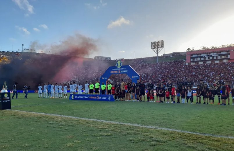 Imagem de Campeão, Vitória derrota o Sport e complica rival na luta pelo acesso