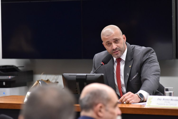 Imagem de André Mendonça e Nunes Marques votam a favor do indulto de Bolsonaro a Daniel Silveira; placar no STF é de 2 a 1