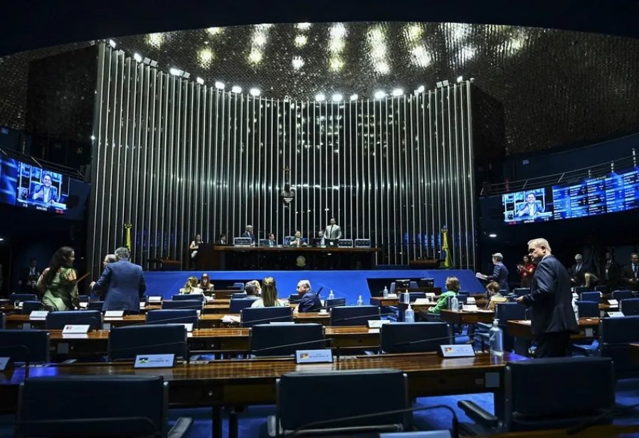 Imagem de Veja como senadores baianos votaram sobre aumento de deputados