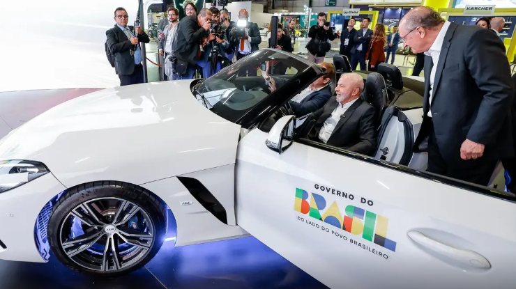 Imagem de Lula celebra retirada de tarifas pelos EUA e diz que sinaliza respeito