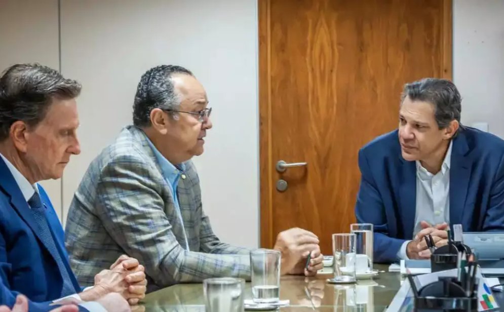 Imagem de Líder de bancada passa pano para Lula e irrita deputados evangélicos