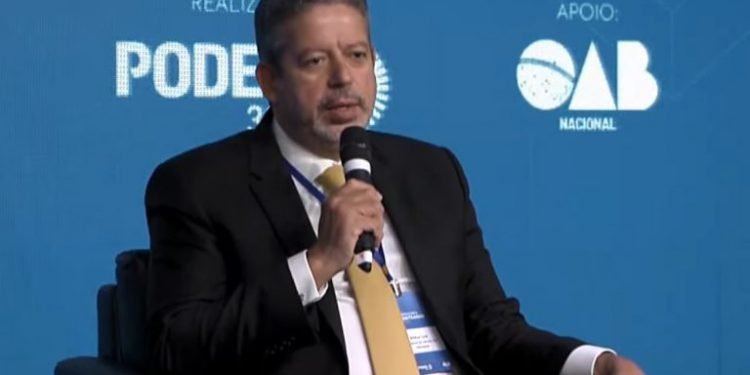 Imagem de Às vésperas de eleição, Lira libera cargos e aumenta auxílio moradia