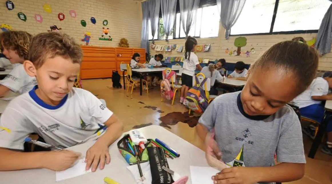 Imagem de MEC oficializa reajuste de 3,6% no piso salarial de professores