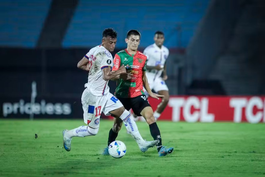 Imagem de Travado e insosso, Bahia não sai do zero em Montevidéu