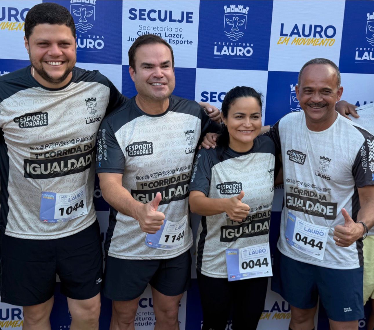 Imagem de Cacá Leão comemora construção de arena esportiva em Lauro de Freitas