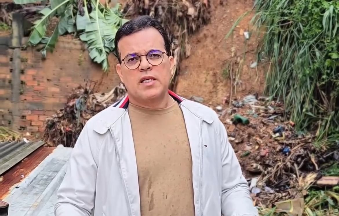 Imagem de Ricardo Almeida vistoria áreas que foram atingidas pela chuva em Salvador e reitera cuidado com comunidades mais prejudicadas pelo mau tempo