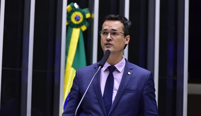 Imagem de Deltan sobre decisão do TSE: ‘milhões de brasileiros calados por uma canetada’