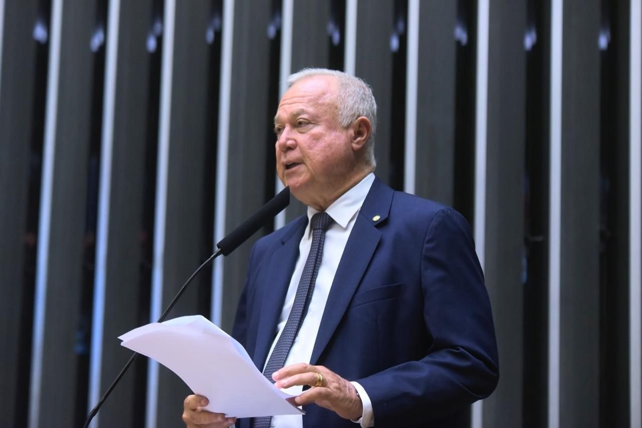 Imagem de Paulo Azi é eleito presidente da CCJ na Câmara dos Deputados