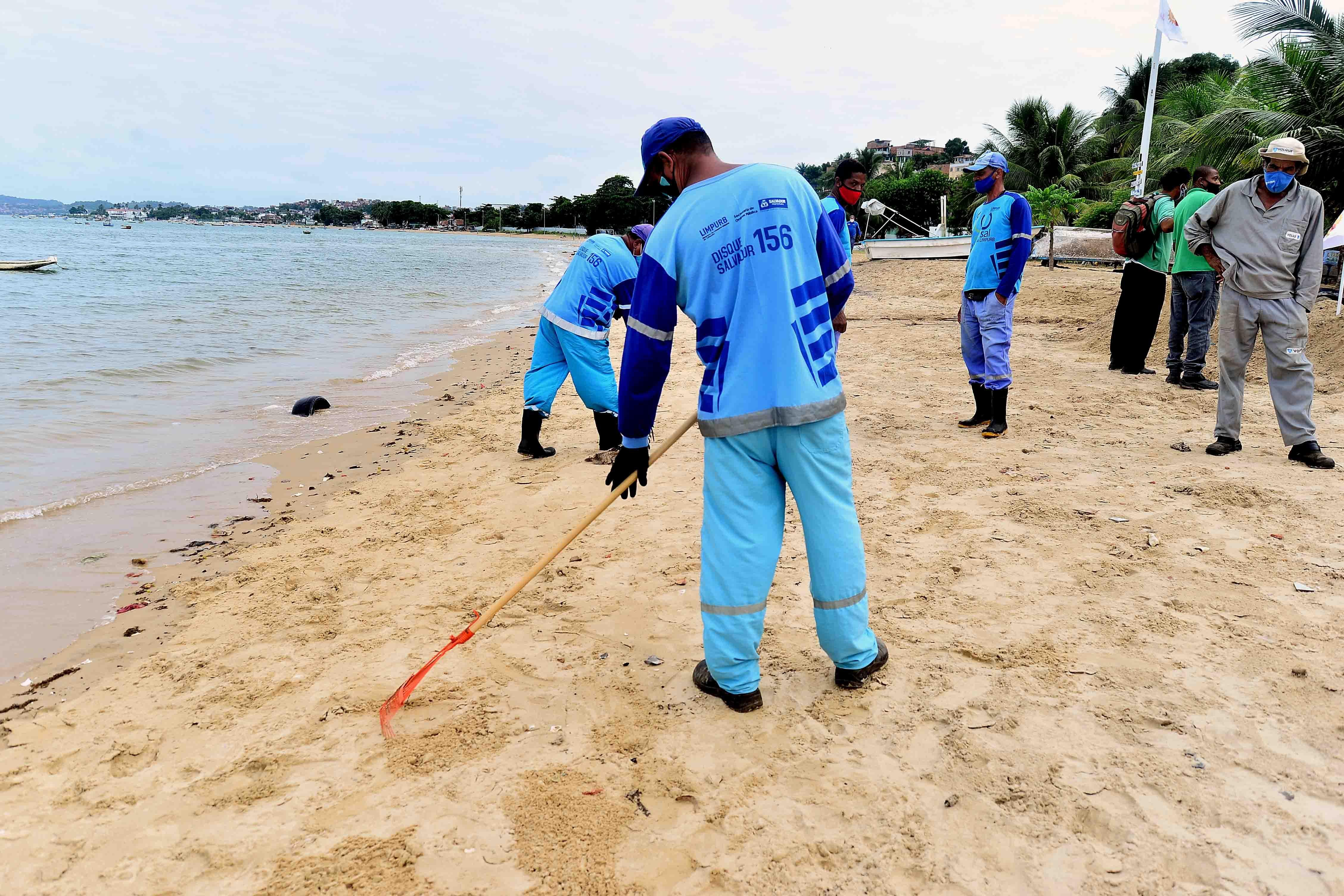 Imagem de Limpurb promove ações educativas nas praias de Salvador