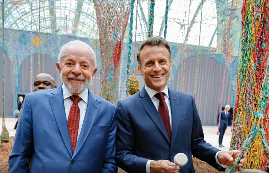 Imagem de Lula altera agenda e desiste de jantar na França sem explicações