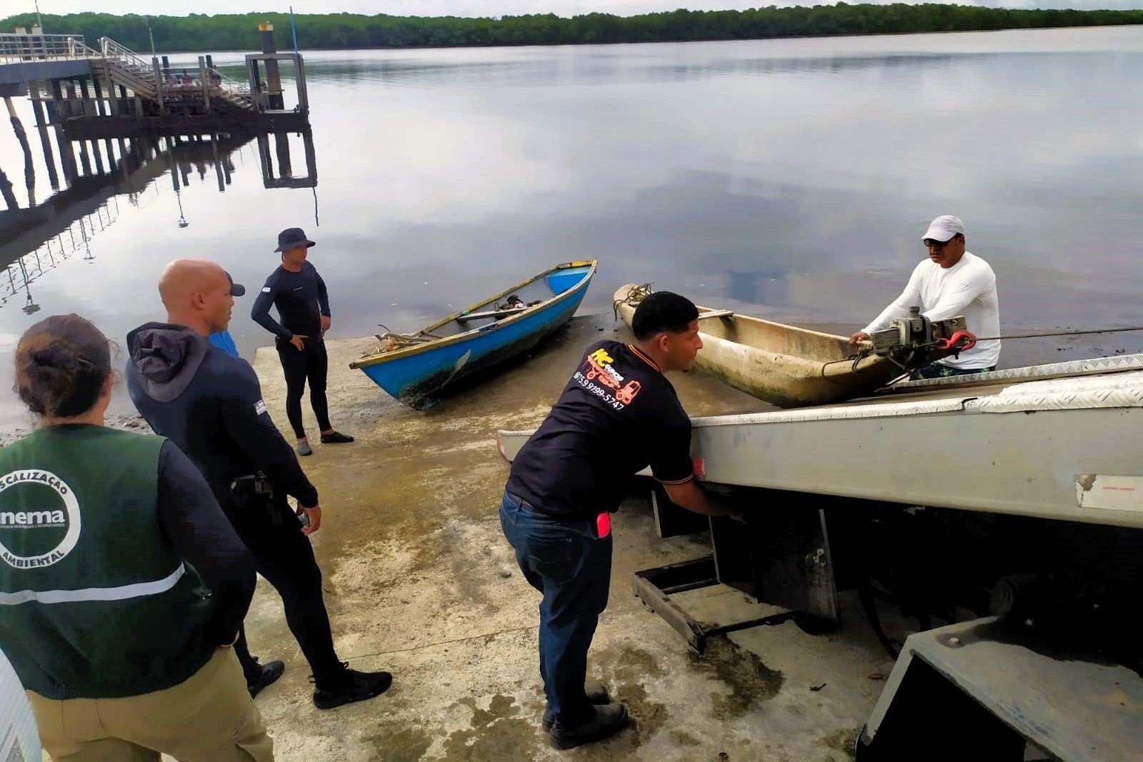 Imagem de Inema apreende embarcações em operação na Baía de Todos-os-Santos
