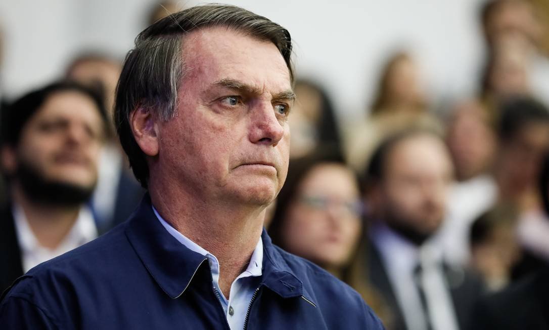 Imagem de Jair Bolsonaro é condenado a 27 anos de prisão em regime fechado