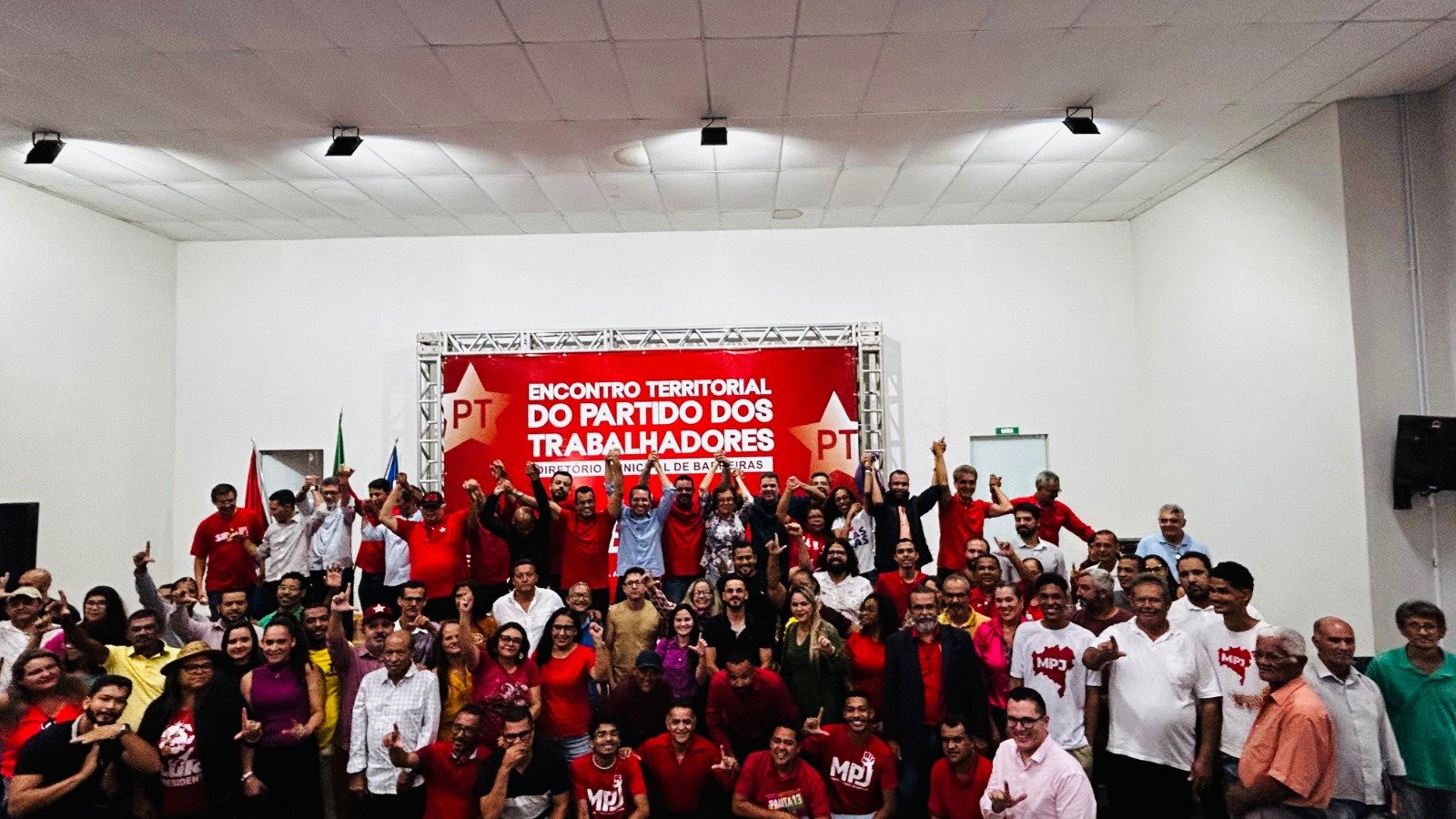 Imagem de PT discute fortalecimento de pré-candidaturas a prefeito e vereador do Oeste da Bahia