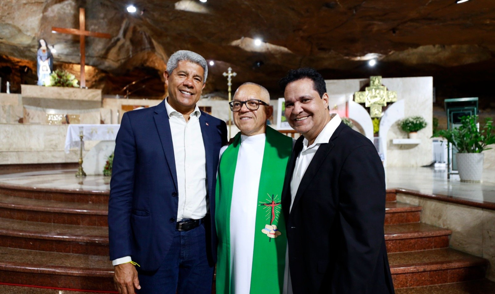 Imagem de Governador Jerônimo Rodrigues participa da Festa de São Pedro em Bom Jesus da Lapa