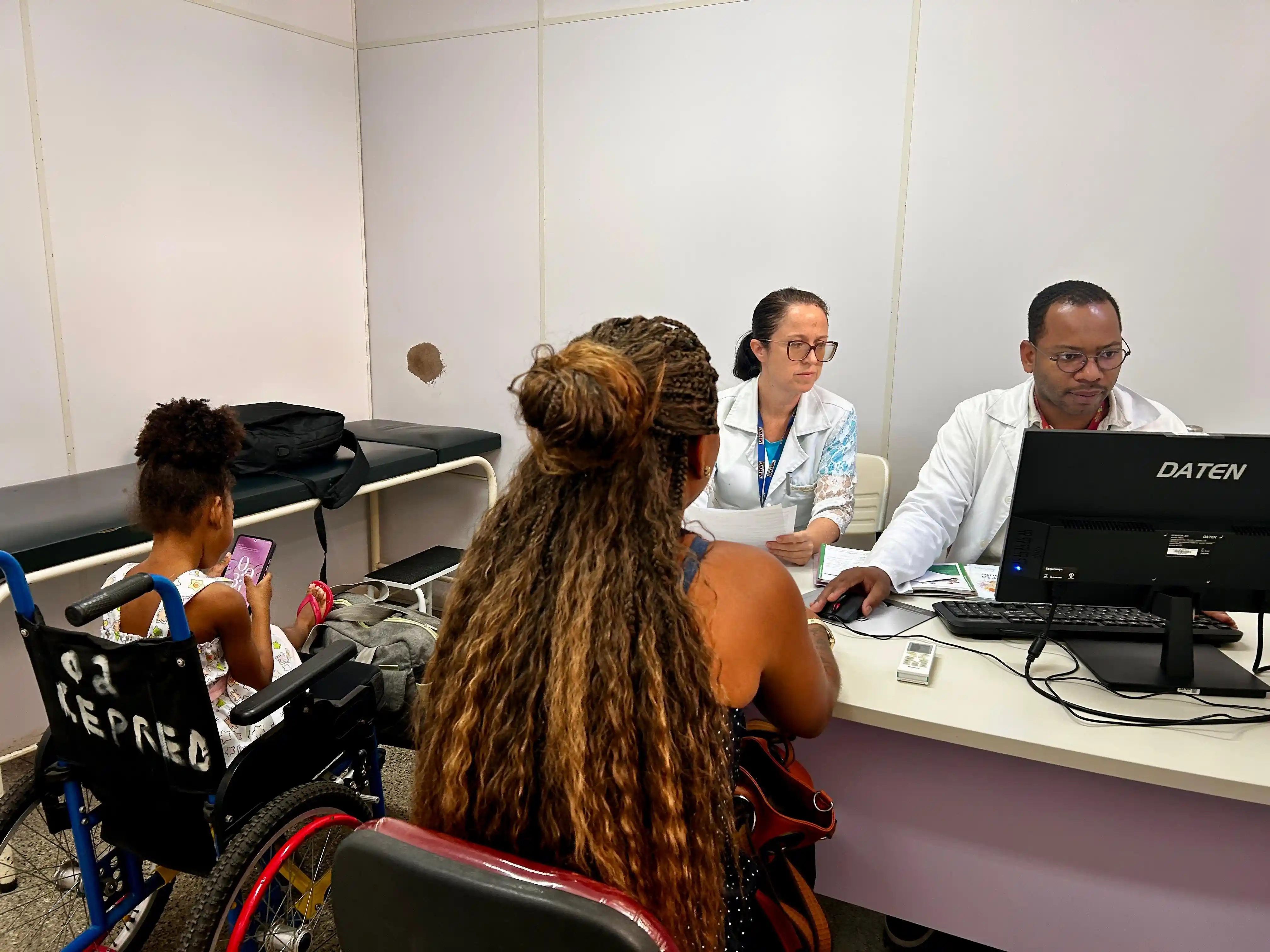 Imagem de Governo do Estado realiza ação para emissão de laudos de pensão vitalícia a famílias afetadas pela Zika