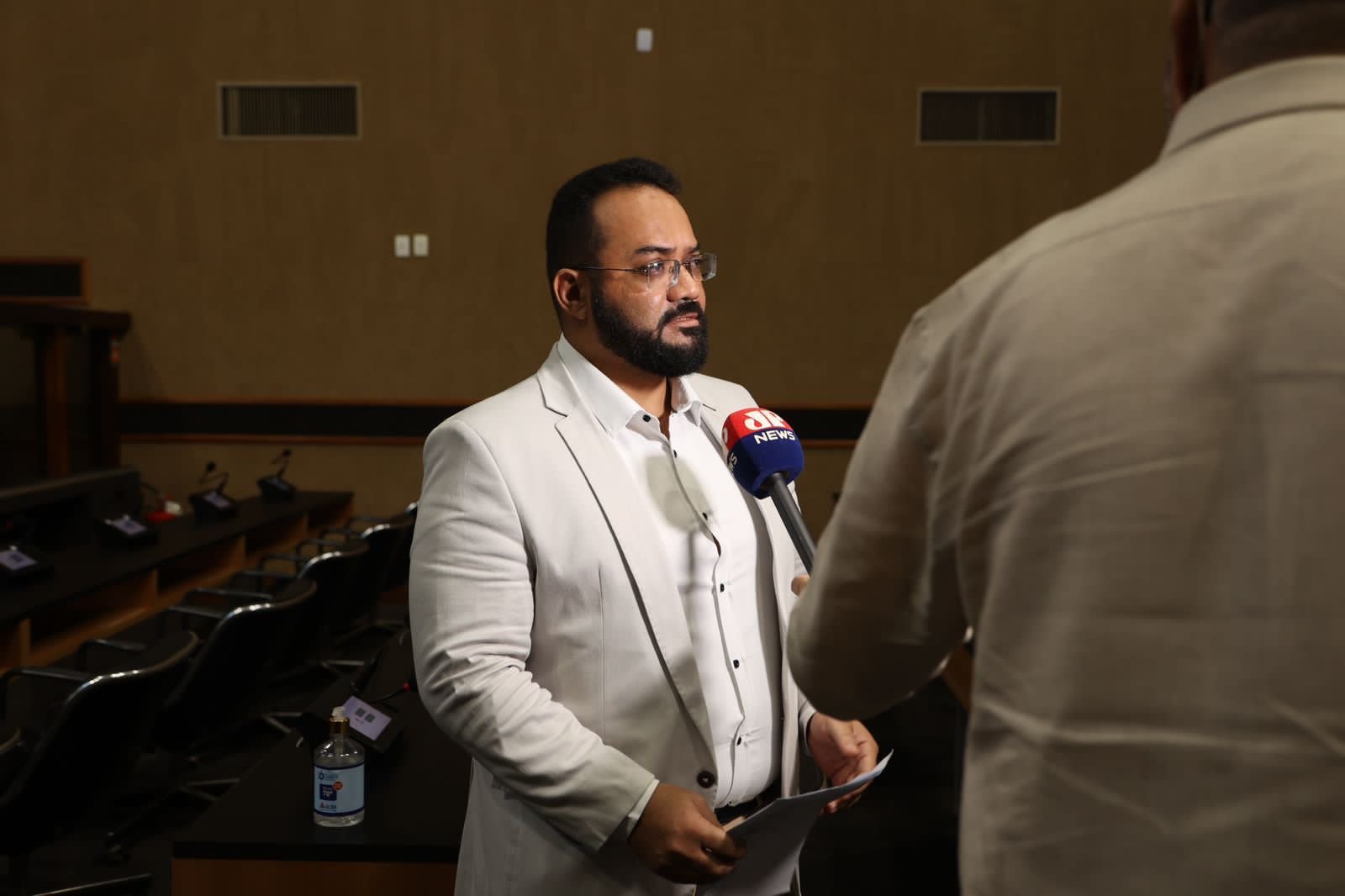 Imagem de Com as assinaturas no seu requerimento, Leandro de Jesus encaminha pedido de CPI para investigar invasões de terra ao presidente da ALBA