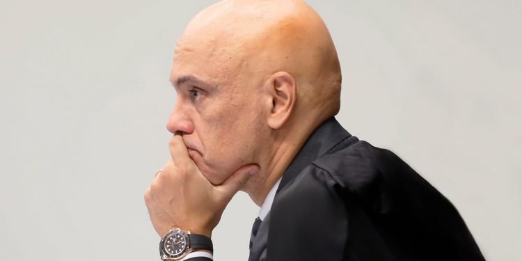 Imagem de Alexandre de Moraes solta 102 pessoas presas pelos atos de 8 de Janeiro