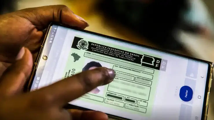 Imagem de Governo lança consulta sobre fim da exigência de autoescola para CNH