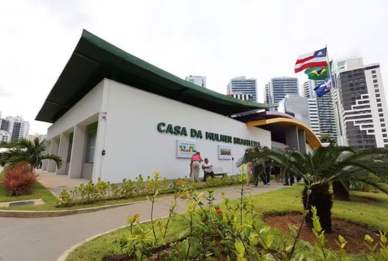 Imagem de Mulher denuncia ter sido estuprada durante corrida de moto por aplicativo em Salvador